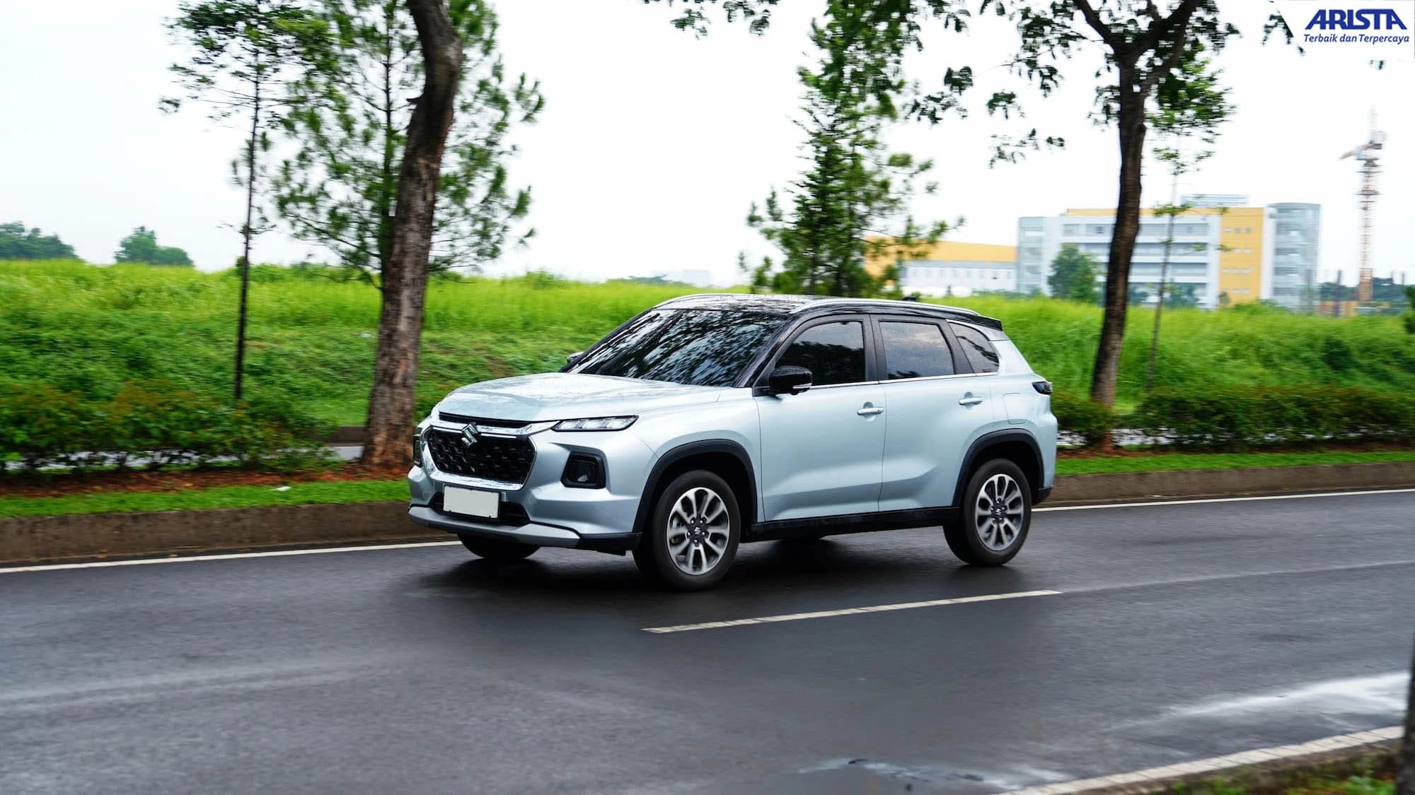 mobil hybrid suzuki