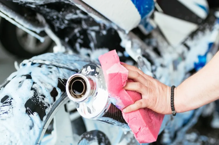 sabun cuci piring cat motor