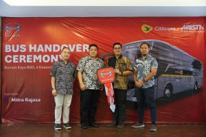 Hino Arista serahkan 10 unit Hino RM 280 ABS
