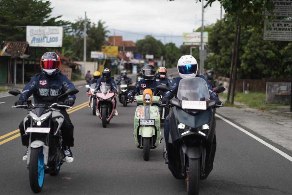 berkendara motor puasa